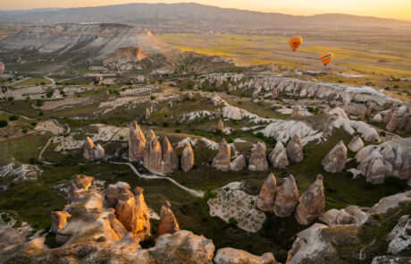 Landschap UNESCO werelderfgoed tufsteenkegels schoorstenen