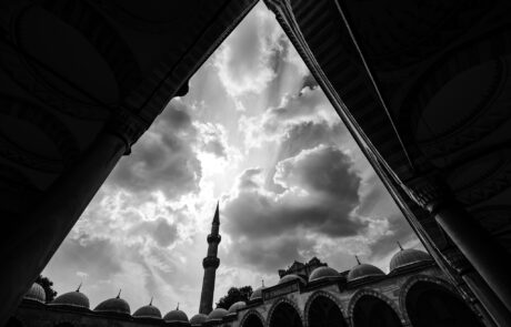 Nieuwe Moskee Istanbul Galatabrug zwart-wit fotografie