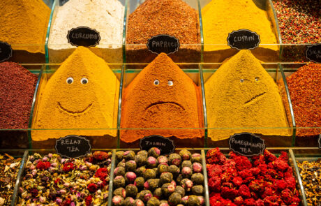 Straatfotografie details kleur kruidenbazaar bazaar soukh